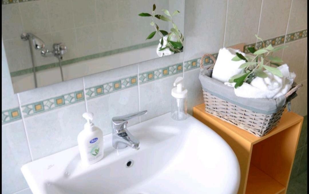 "La Casa Di Mariagrazia" Rooms Con Cucina Condivisa E Terrazza Sammichele Di Bari Exterior photo